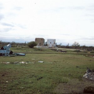 851SMS-4C_02 Exterior Doors and Debris.jpg